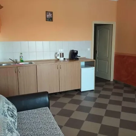 Ti-ni Apartman *